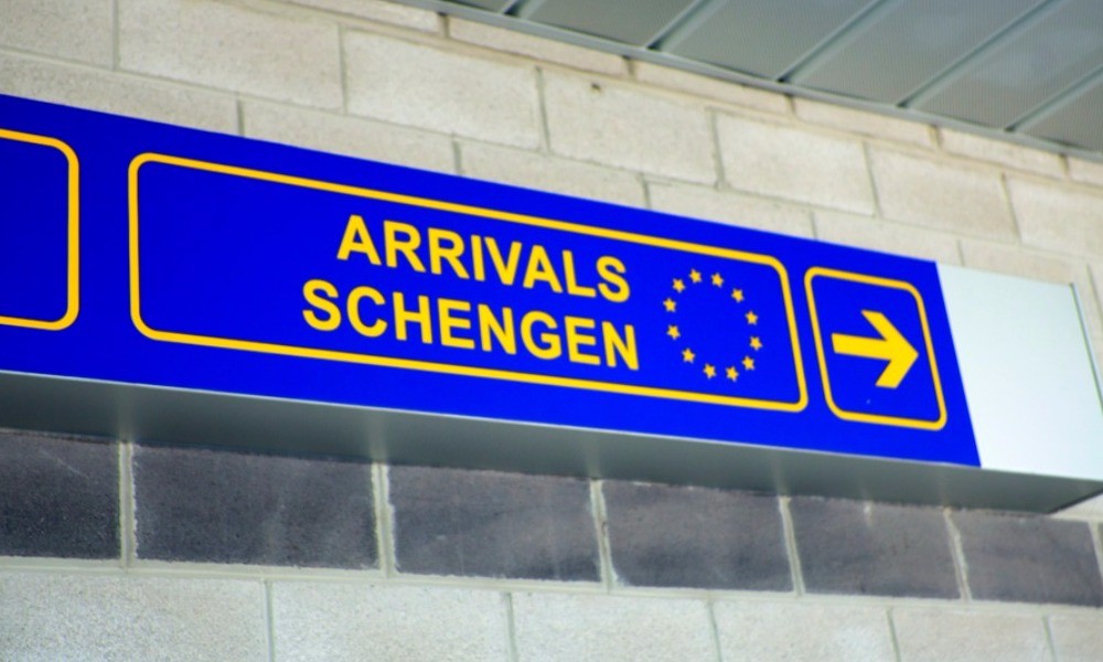 Βόζεμπεργκ_ευρωβουλευτήςΝΔ_ερώτηση_αεροδρόμια_Γερμανία_έλεγχος_διαβατήρια_Έλληνες_Έλλαδα_σύνορα_Σένγκεν_Schengen_έλεγχοι_αεροδρόμια_ευρωπαϊκά_πλαστά_έγγραφα